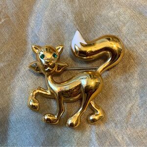 Vintage Gold Metal Rhinestone Fox Pin Brooch Costume Jewelry